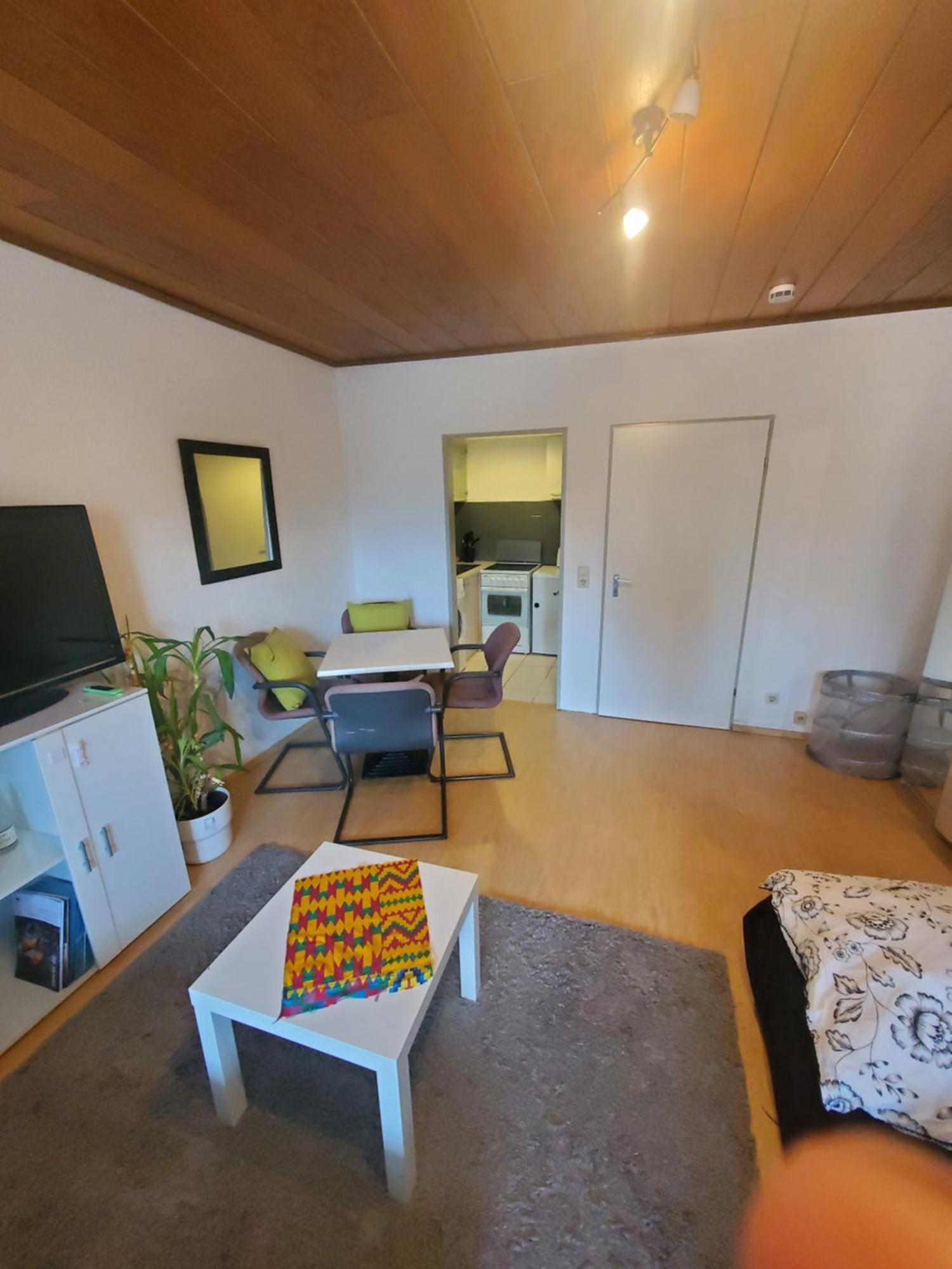 Einzimmerwohnungmit Grossem Balkon Mietersheim Kültér fotó